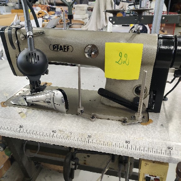 Lineari tagliacuci bordatrici oltre 40 macchine cucito in vendita - foto 9