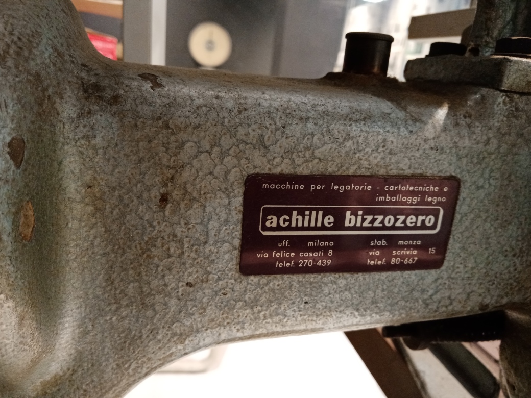 CUCITRICE BIZZOZERO 108B in vendita - foto 2