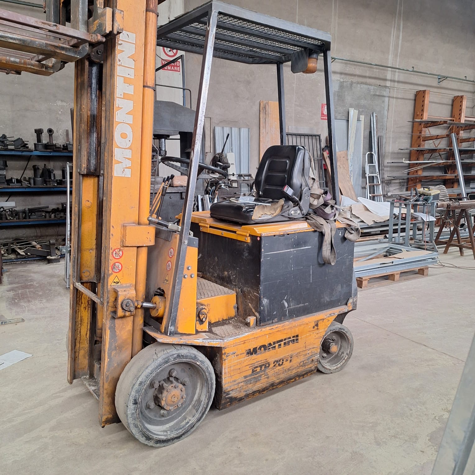 Carello elevatore in vendita - foto 1