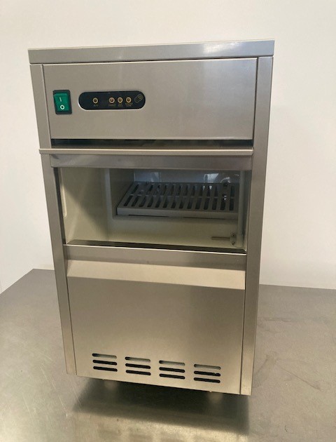 FABBRICATORE Cubetti GHIACCIO “Nuovo” 24 Kg./24 h in vendita - foto 2