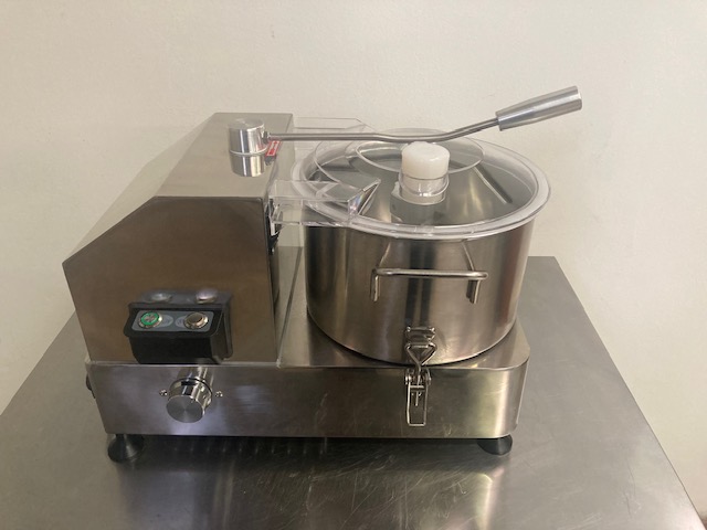 CUTTER 6 Litri Velocità Variabile “NUOVO” con scatola in vendita - foto 2