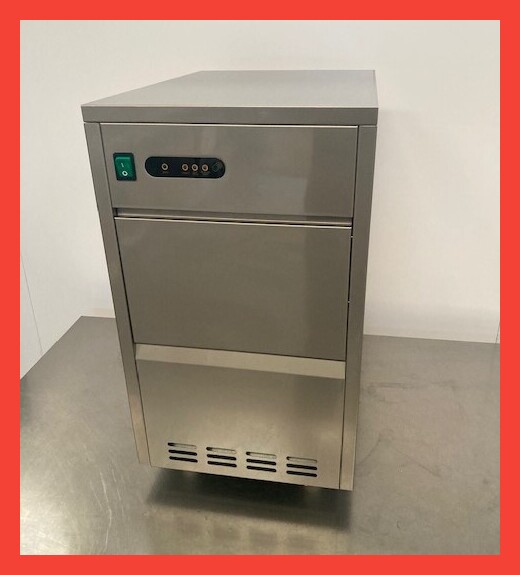 FABBRICATORE Cubetti GHIACCIO “Nuovo” 24 Kg./24 h in vendita - foto 1