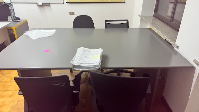 Svendo per cessata attività mobili ufficio in vendita - foto 9