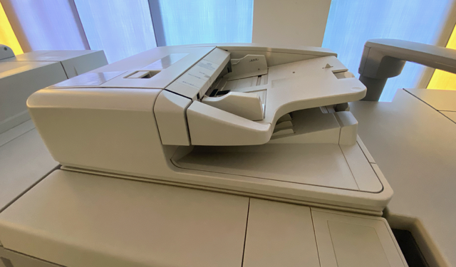 Stampante digitale professionale CANON imagePRESS C800 in vendita - foto 4