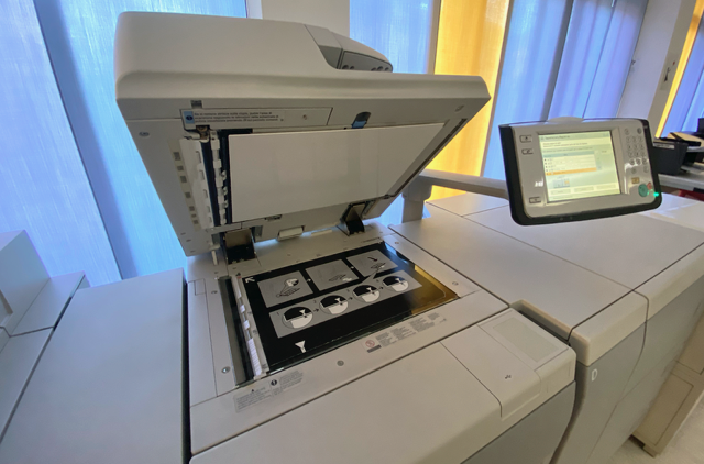 Stampante digitale professionale CANON imagePRESS C800 in vendita - foto 3