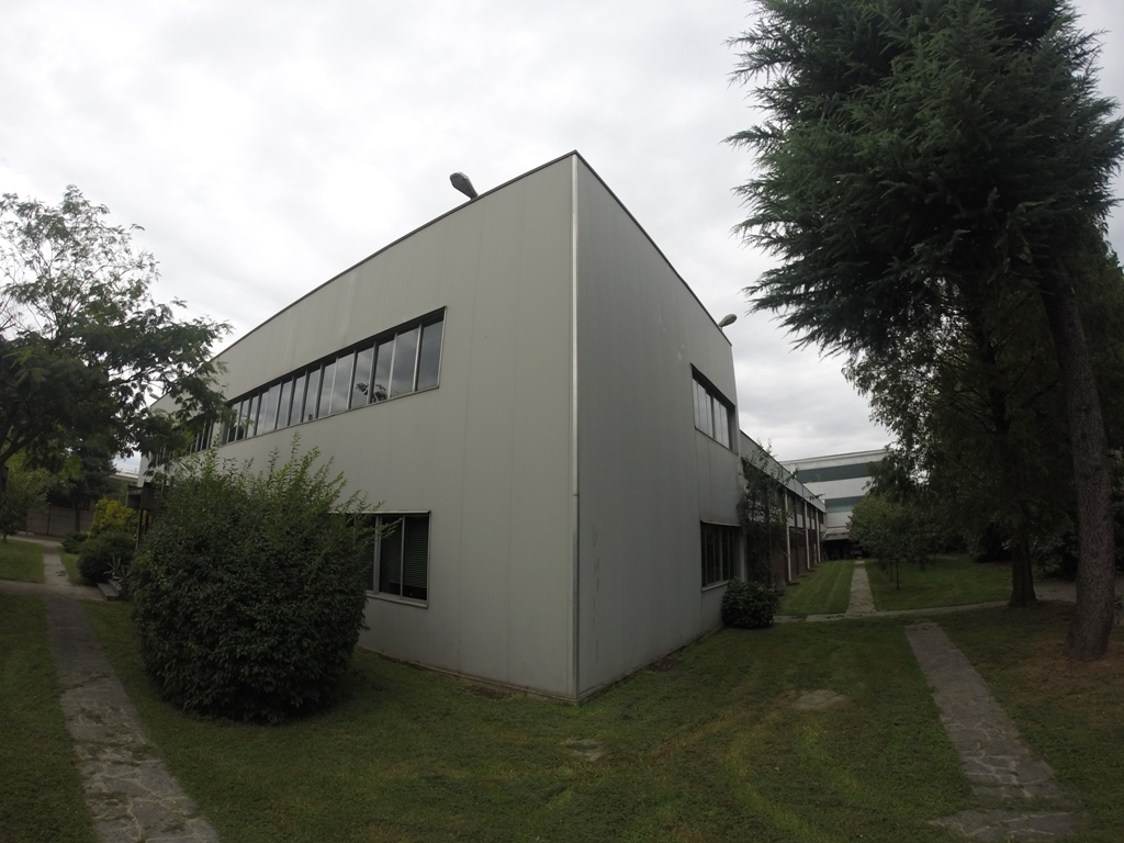 Capannone con Magazzino carroponte h.10,50 in vendita - foto 1