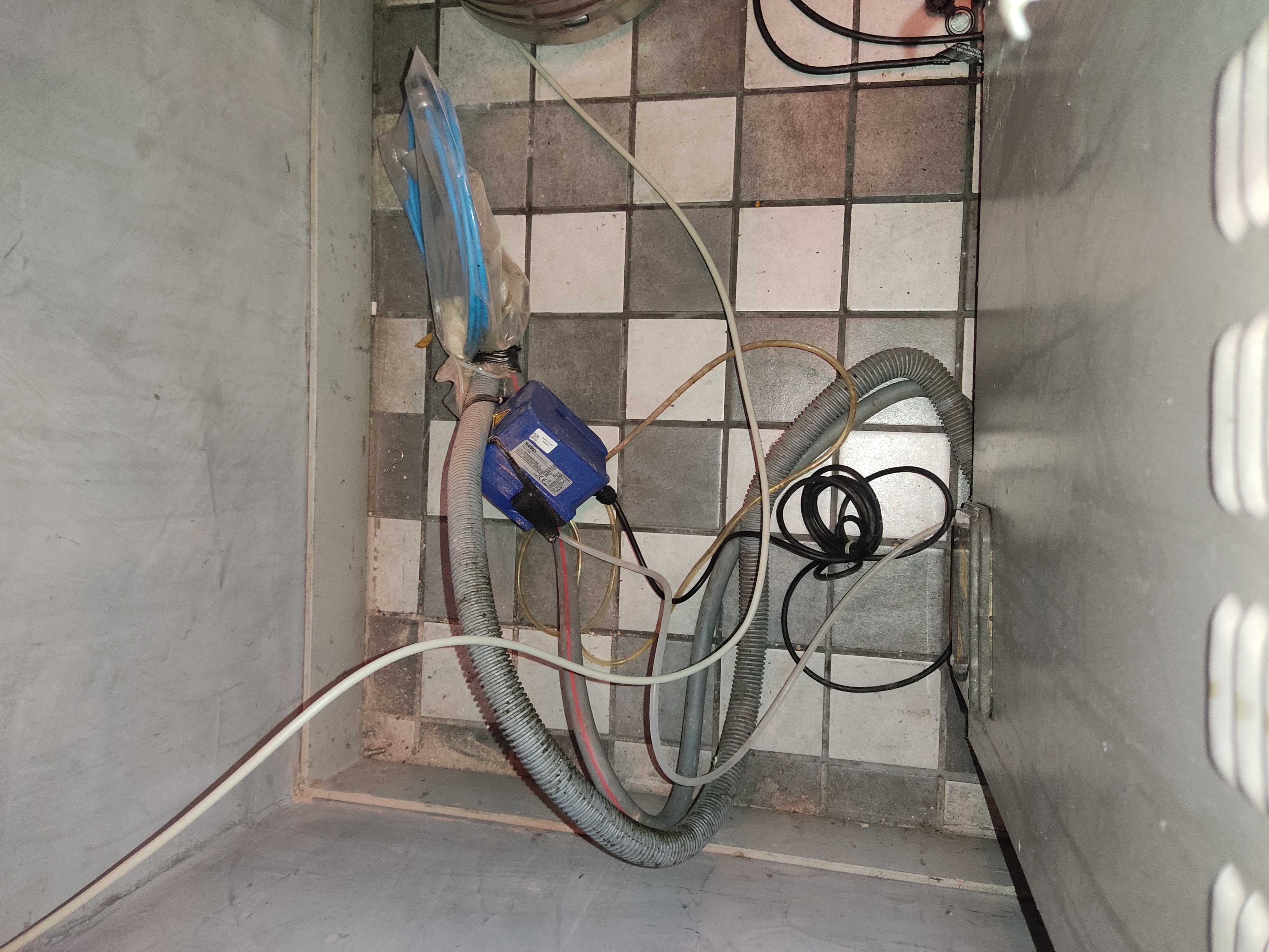 Lavabicchieri Electrolux ECUAIDP usato in vendita - foto 4