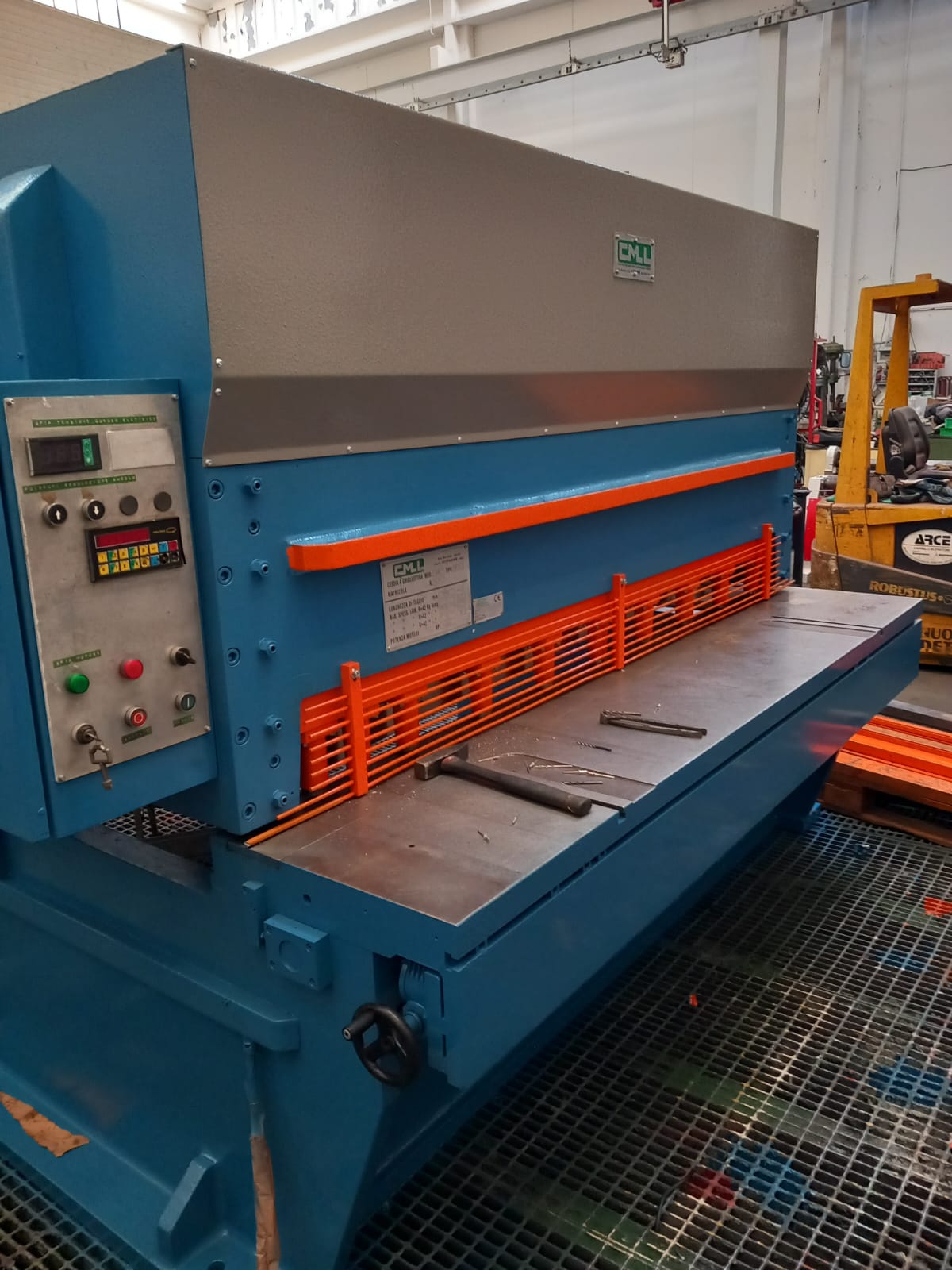 Cesoie a ghigliottina in vendita