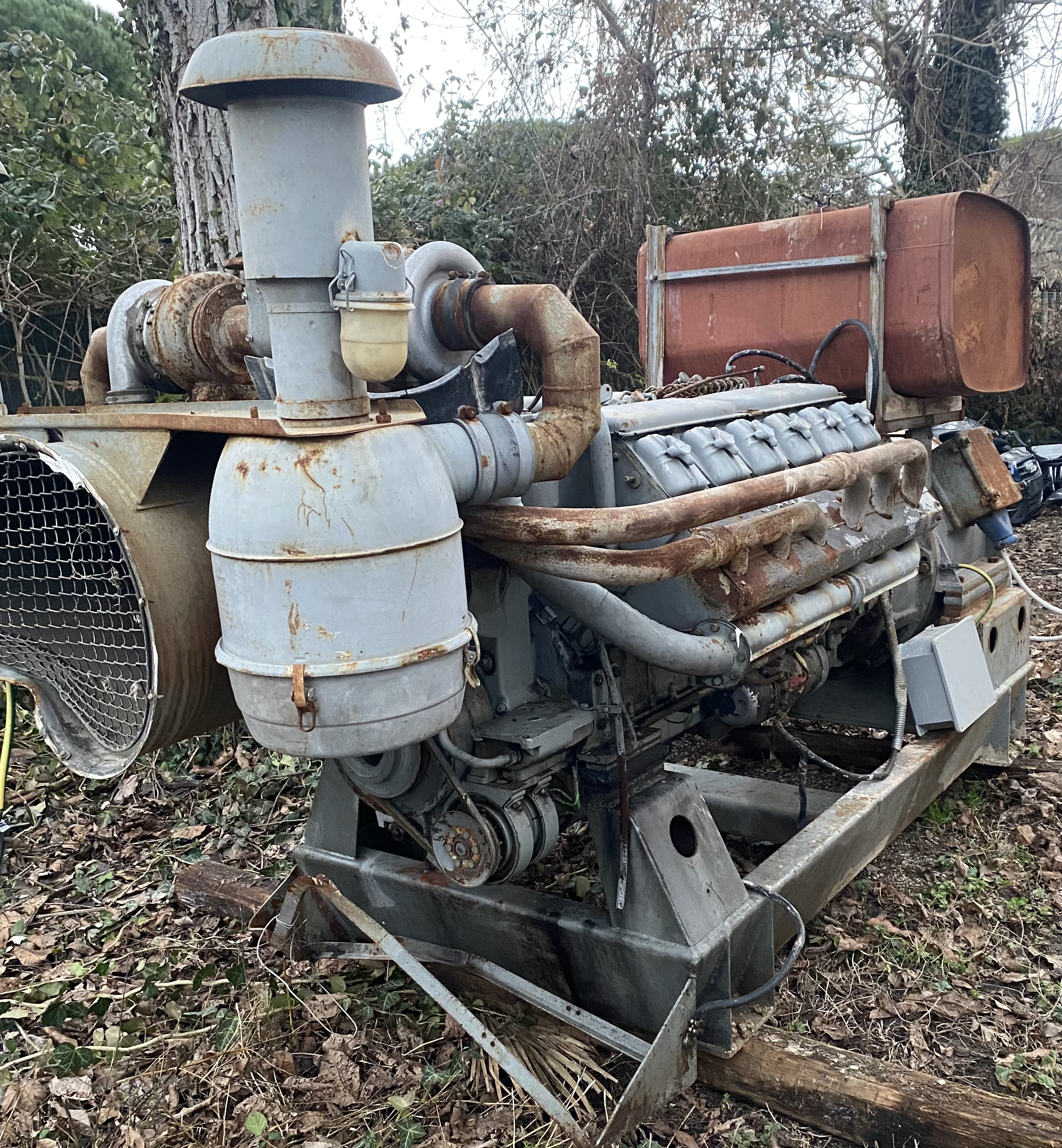 Gruppo elettrogeno Deutz V12 F12L 714 diesel 175kva  in vendita - foto 6