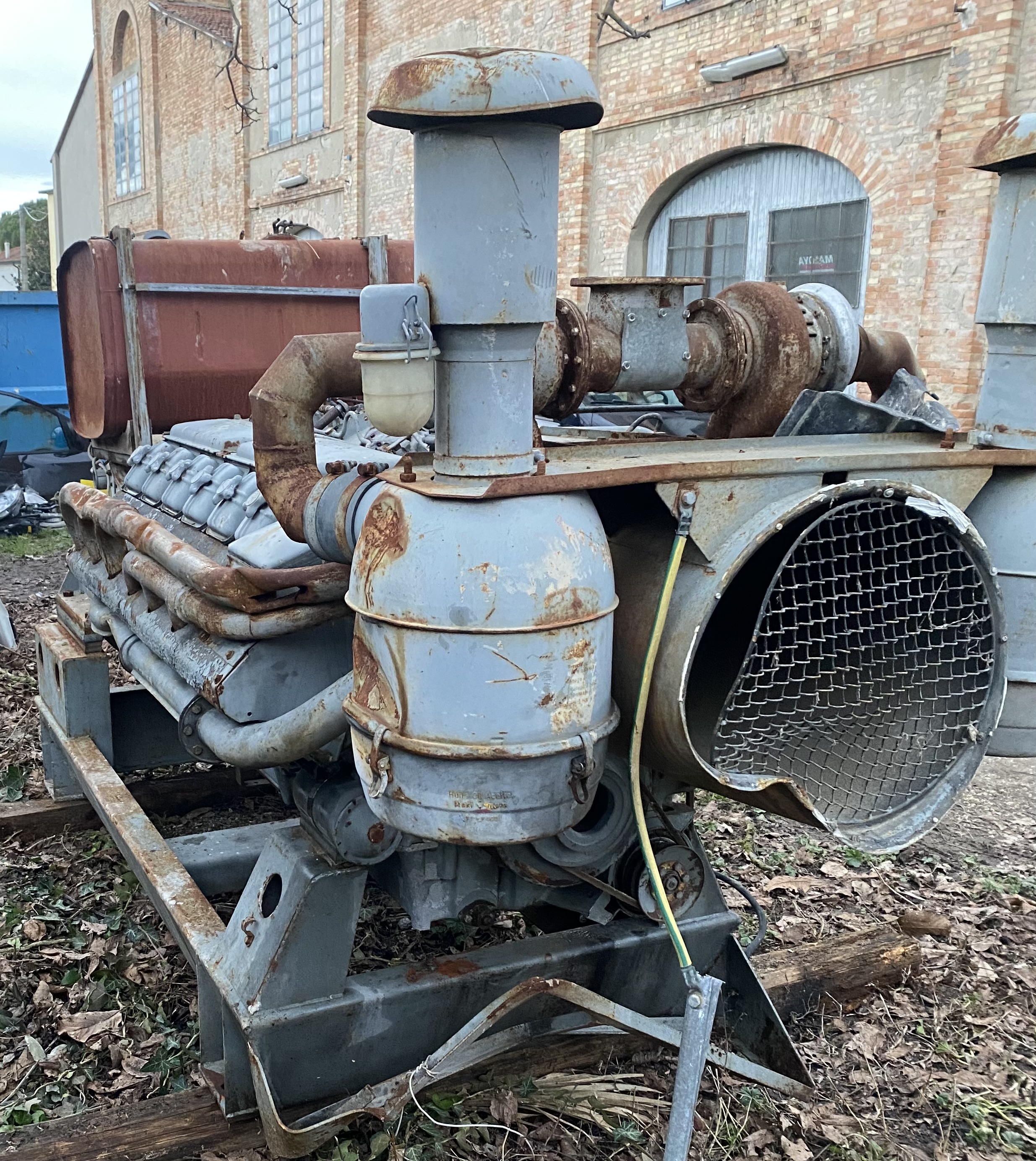 Gruppo elettrogeno Deutz V12 F12L 714 diesel 175kva  in vendita - foto 5