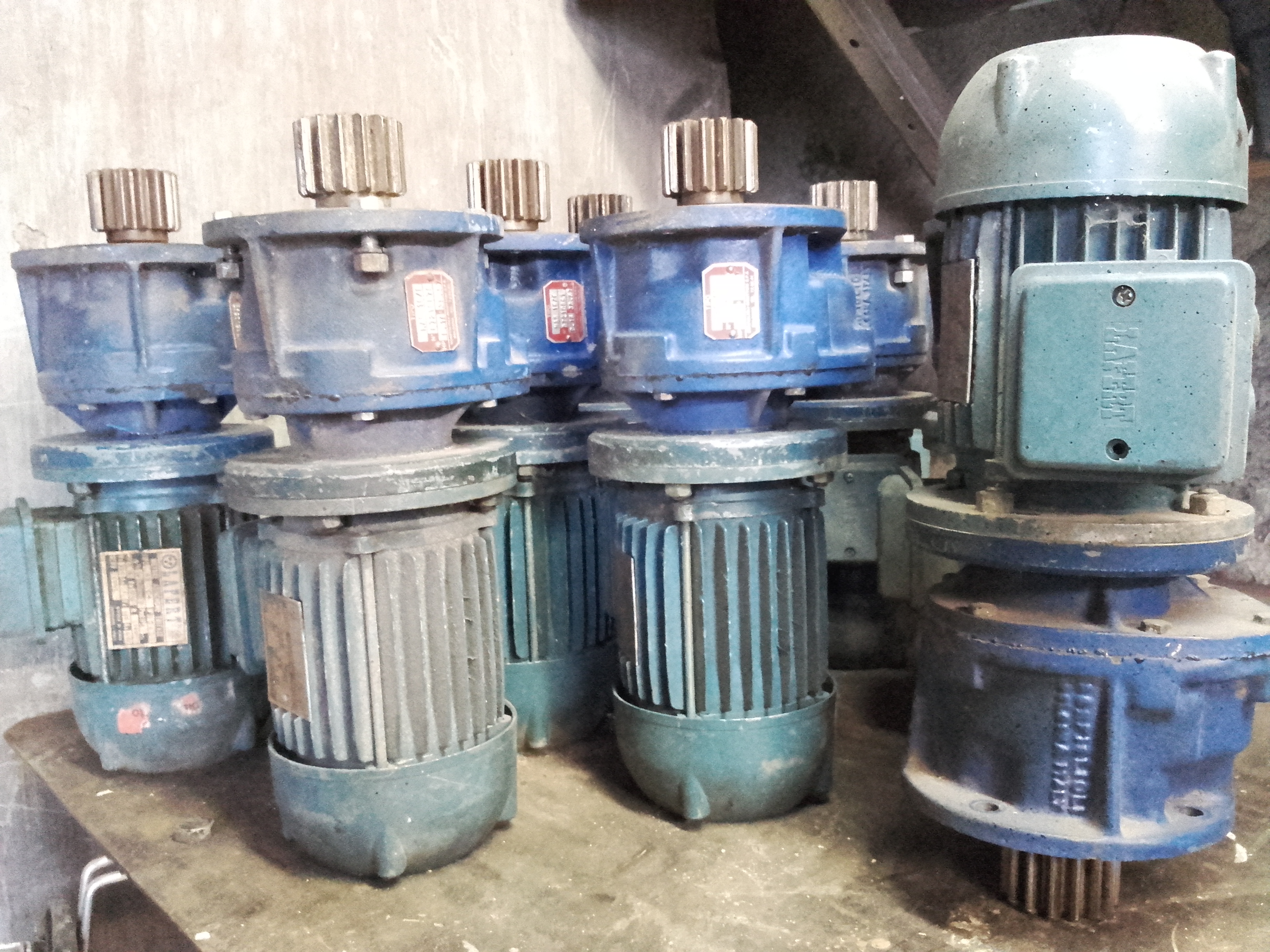 MOTORI ELETTRICI CON RIDUTTORE in vendita - foto 2