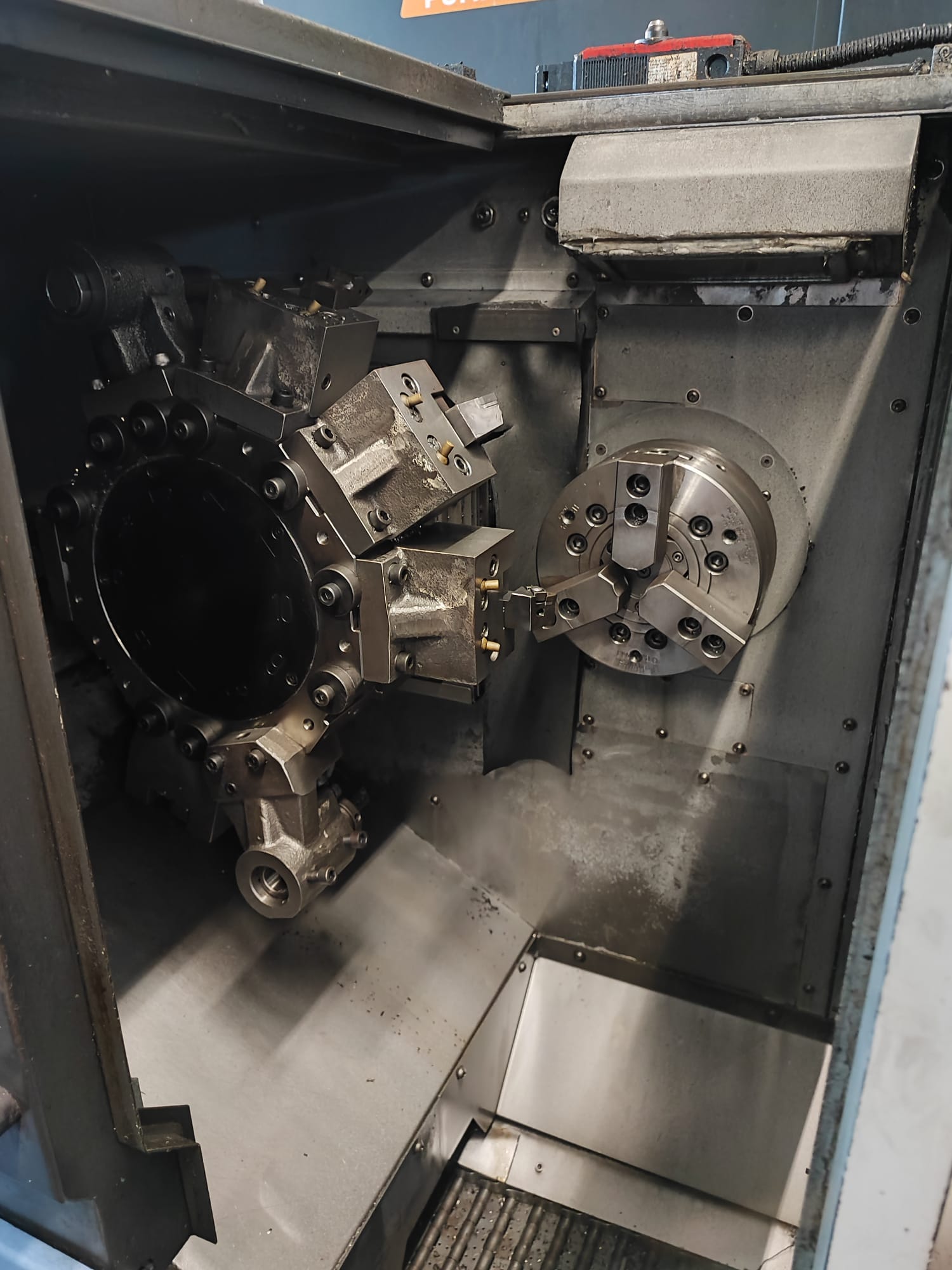 Tornio bimandrino frontale DOOSAN PUMA H250T | Fanuc in vendita - foto 3