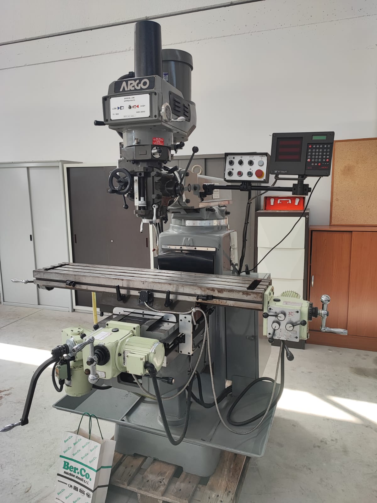 Fresatrici per metallo in vendita