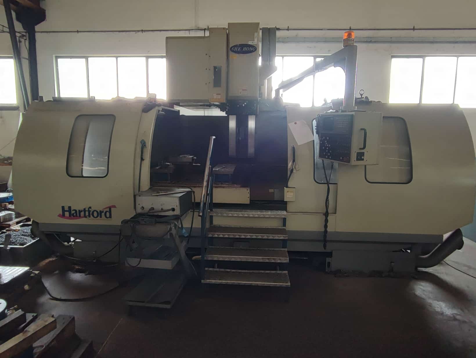 Centro di lavoro verticale HARTFORD SHE HONG VMC 2060A in vendita - foto 1