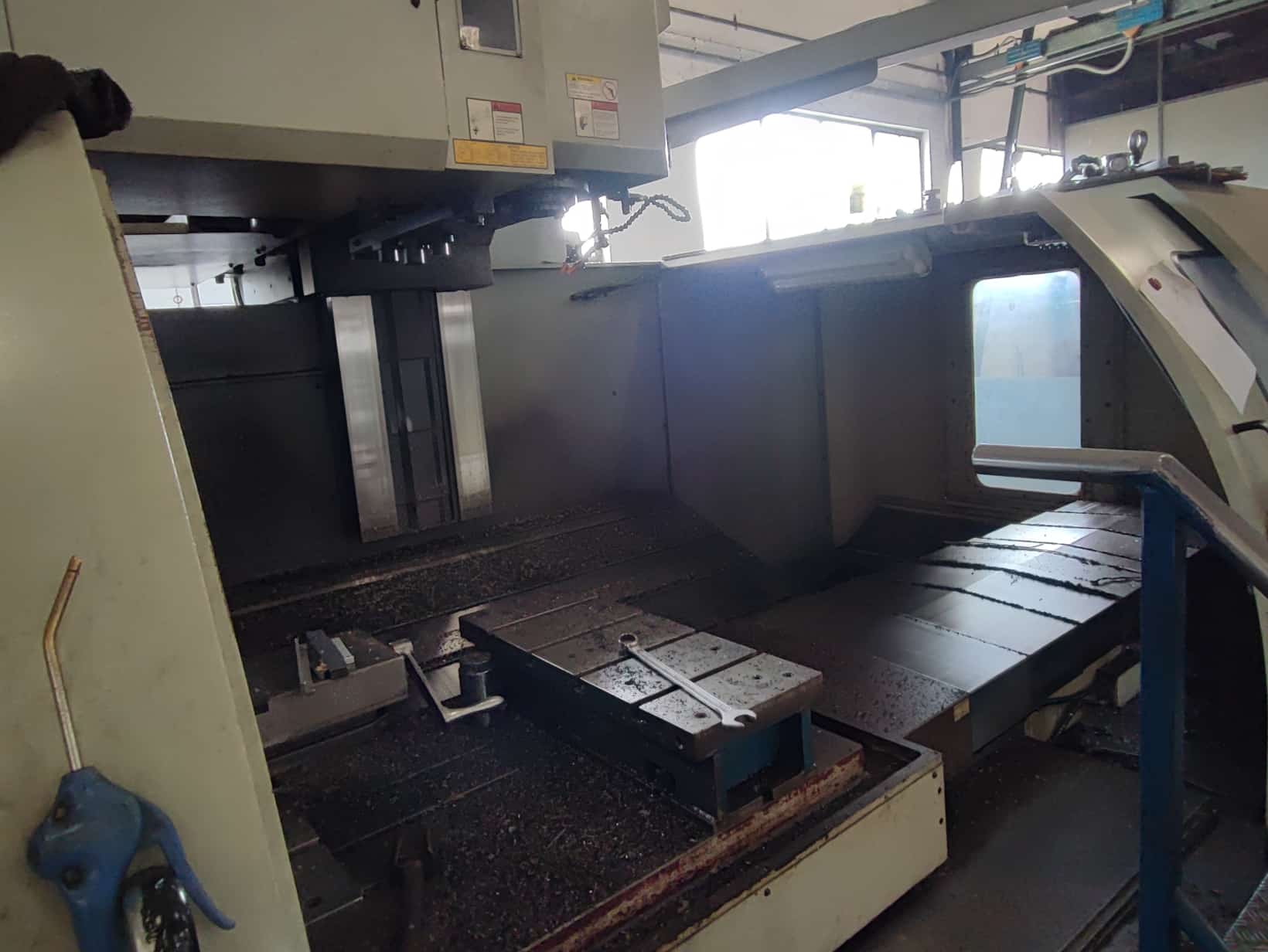 Centro di lavoro verticale HARTFORD VMC 2060A in vendita - foto 3