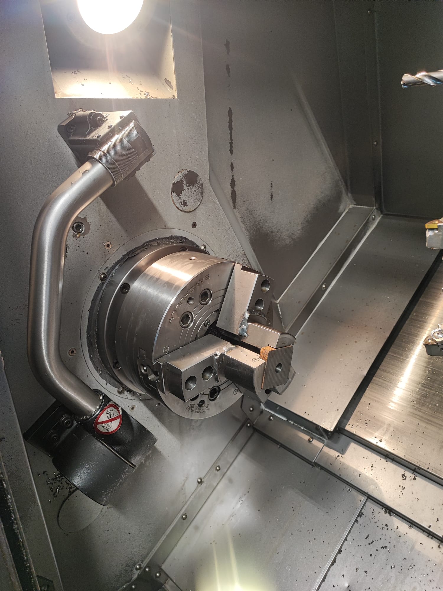 Tornio motorizzato DOOSAN PUMA 2600M | CNC Fanuc in vendita - foto 4