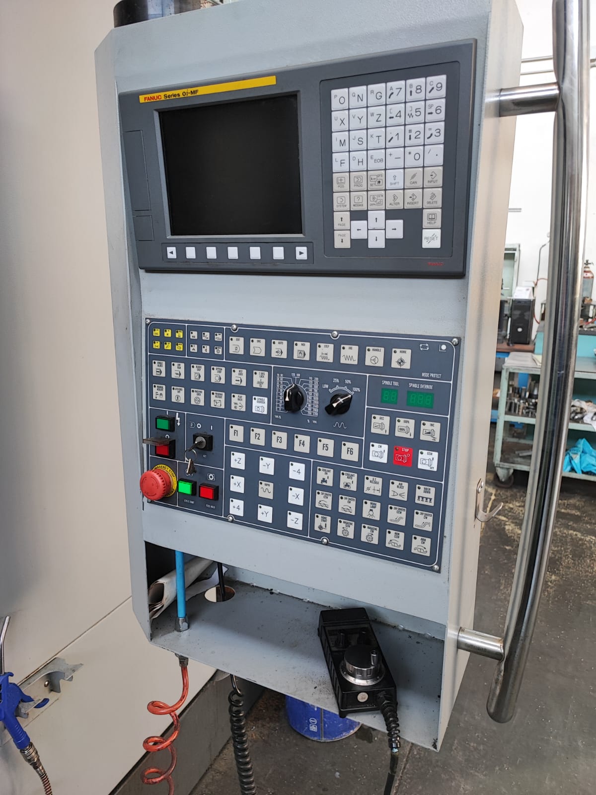 Centro di lavoro verticale COMU CLV 1400 in vendita - foto 4