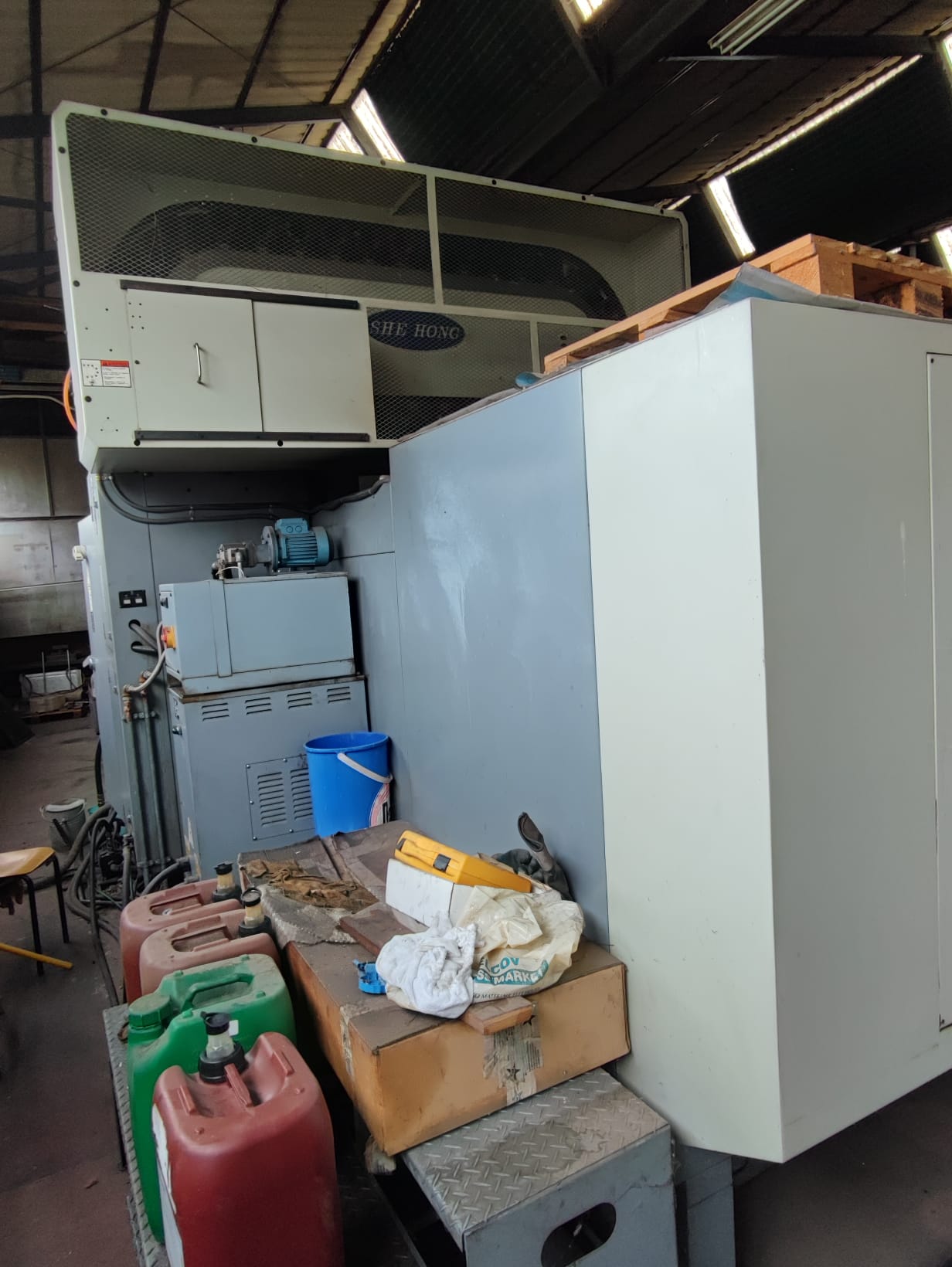 Centro di lavoro verticale HARTFORD SHE HONG VMC 2060A in vendita - foto 9