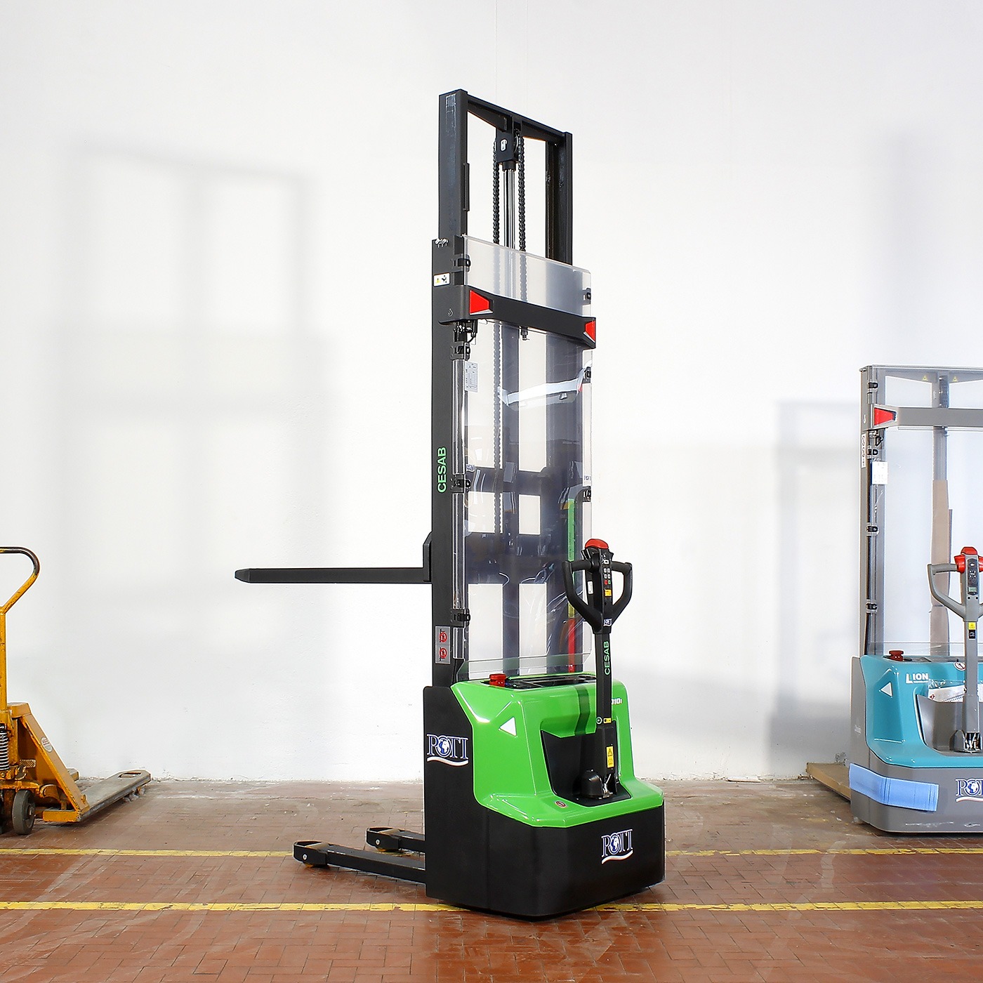 Elevatore a Timone NUOVO CESAB – S 010i in vendita - foto 2