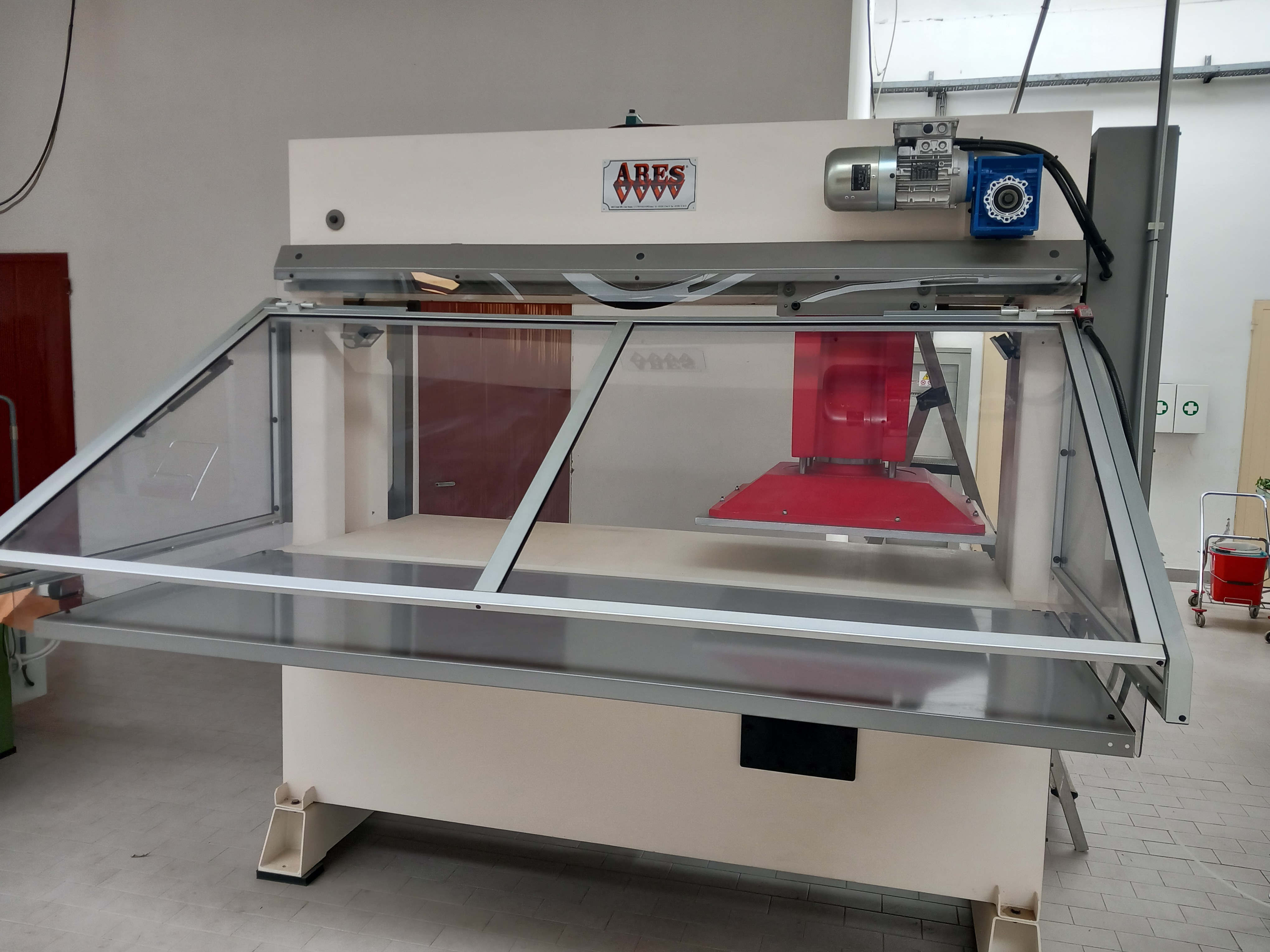 Fustellatrice a carrello mobile ARES Serie K12 in vendita - foto 4