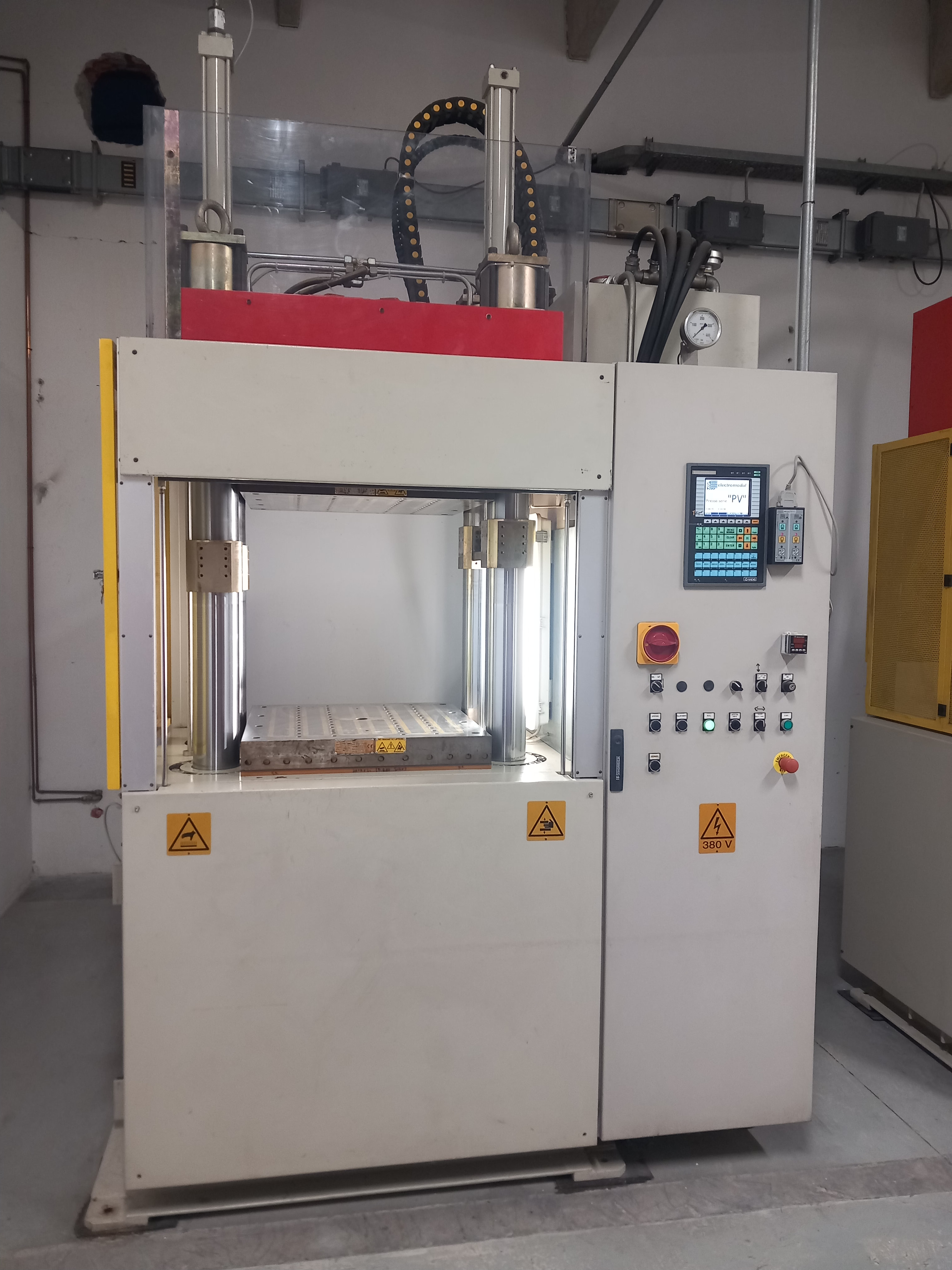 Presse a iniezione per plastica in vendita