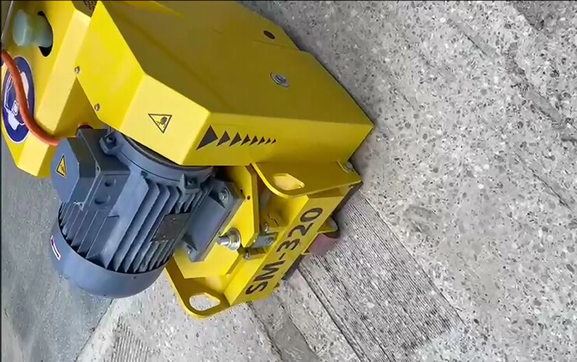 SCARIFICATRICE PAVIMENTI TAGLIERINA 15KW in vendita - foto 3