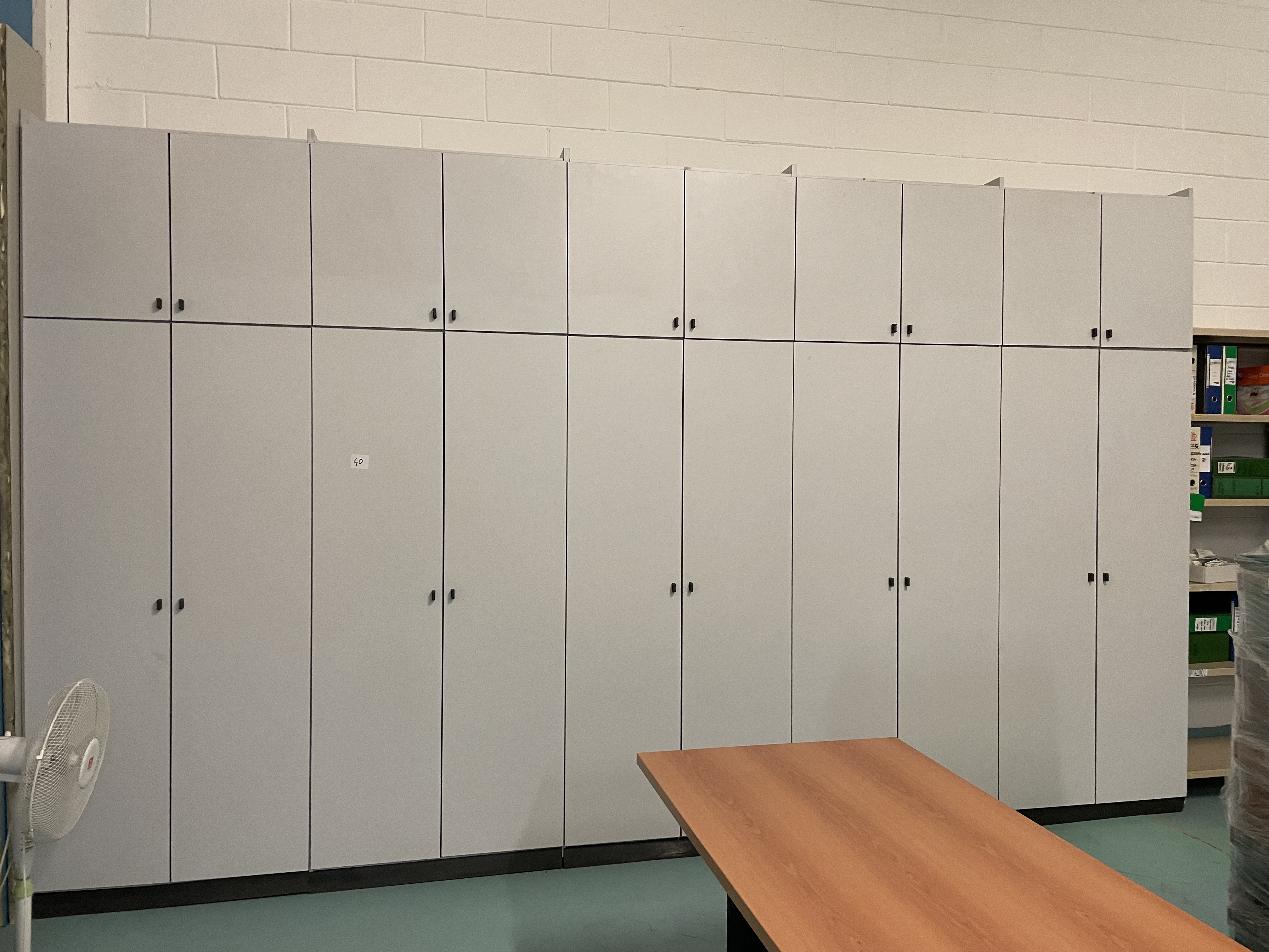 ARREDI E MACCHINE DA UFFICIO in vendita - foto 1
