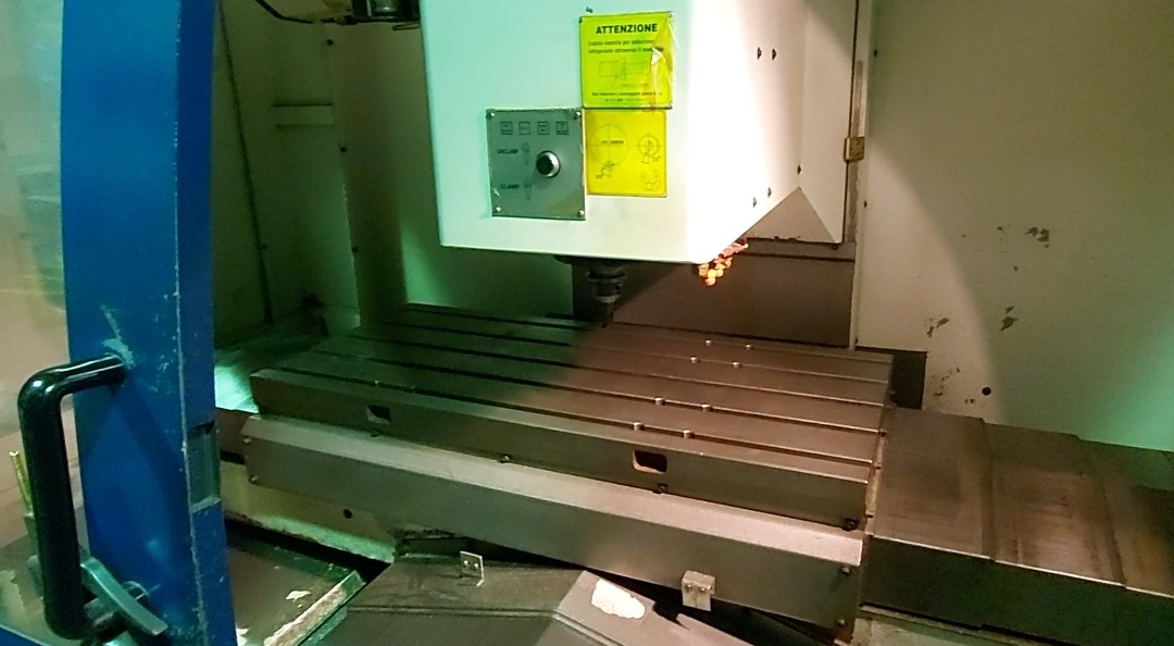 Centro di lavoro verticale 3 assi TOPPER TMV1050A  in vendita - foto 3