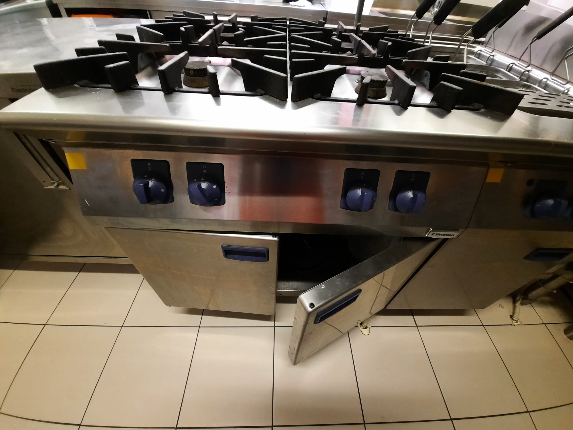 Vano armadiato con porta in vendita - foto 1