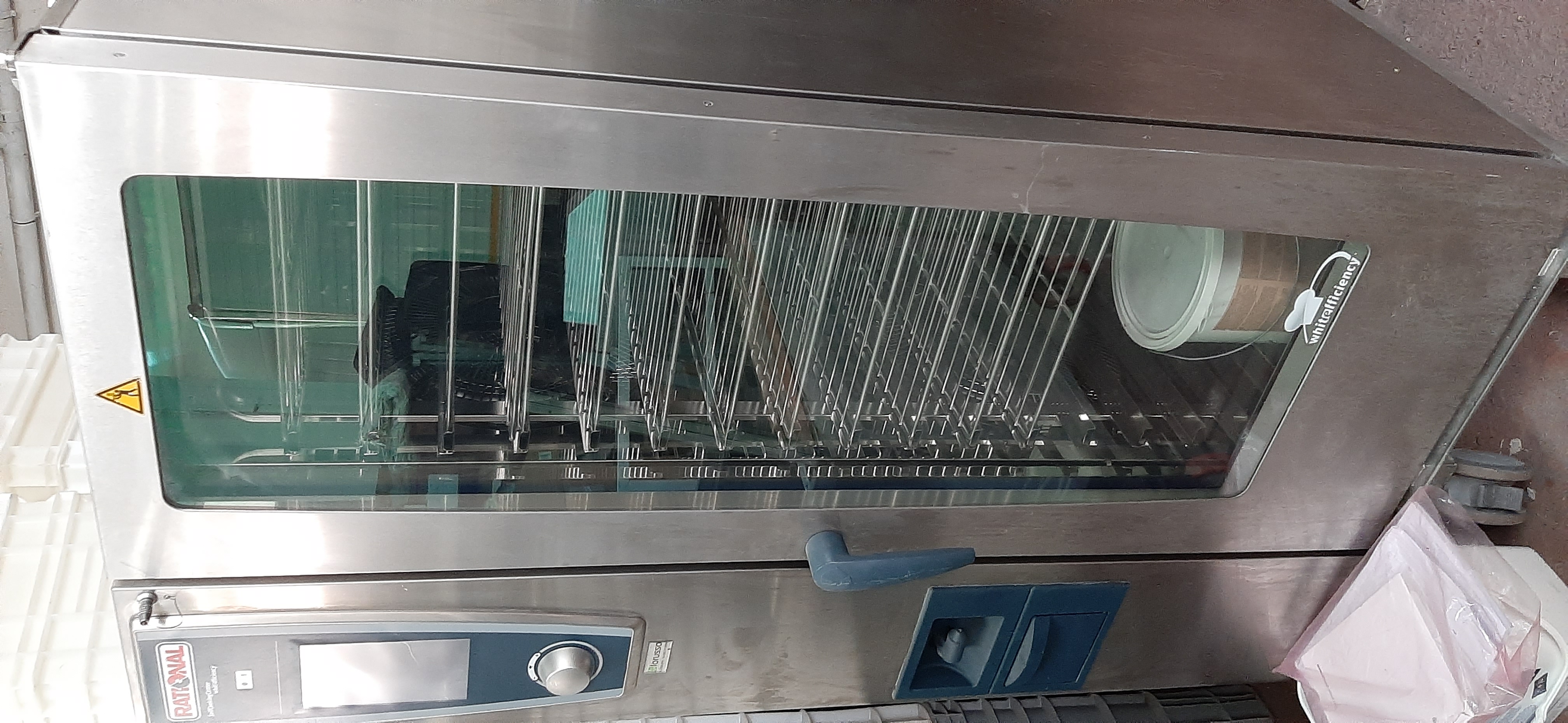 VENDO FORNO RATIONAL ELETTRICO 20 TEGLIE MOD SSC 201 in vendita - foto 1