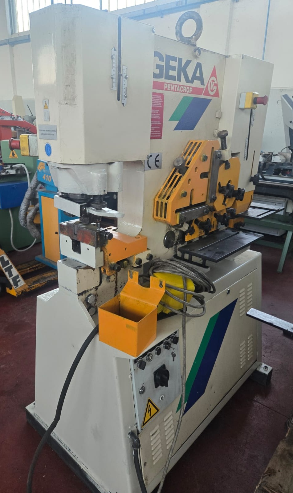 Punzonatrice multifunzione GEKA Mod. Pentacrop in vendita - foto 1