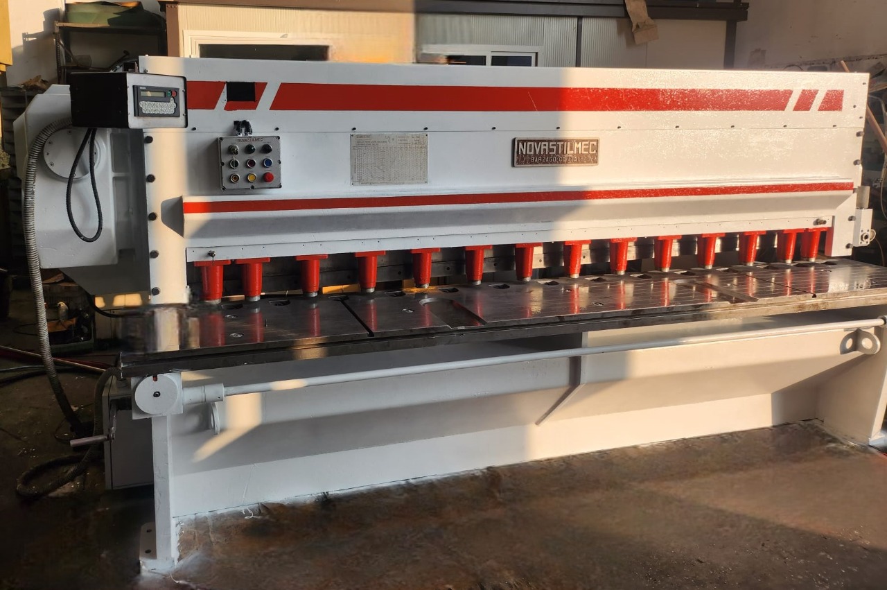 Cesoia lamiera meccanica NOVASTILMEC mod NC 307 in vendita - foto 2