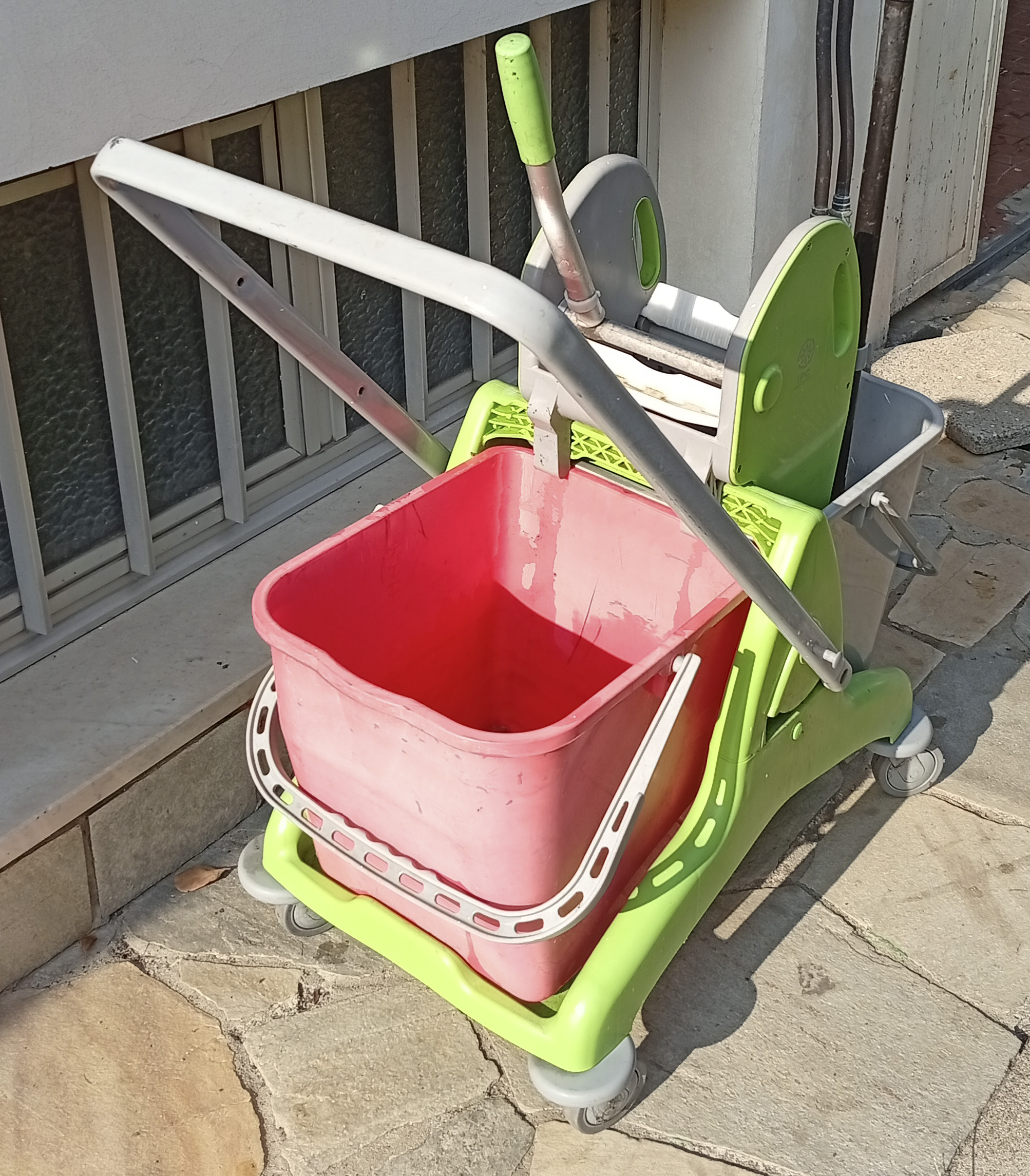 Carrello pulizie  Vasca 2x25 L Professionale  in vendita - foto 2