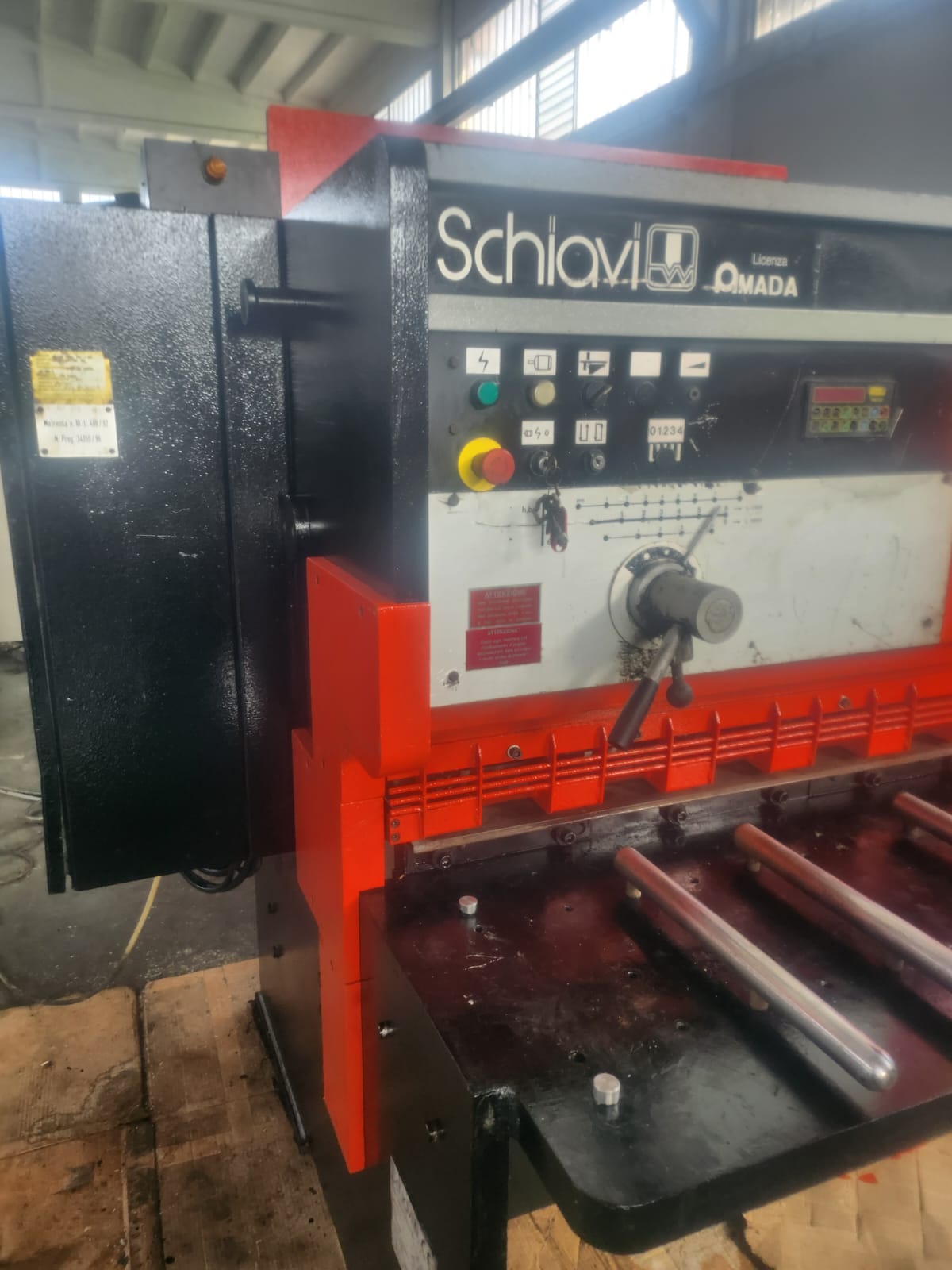 Cesoia lamiera Idraulica SCHIAVI mod. GH 630 Z in vendita - foto 2