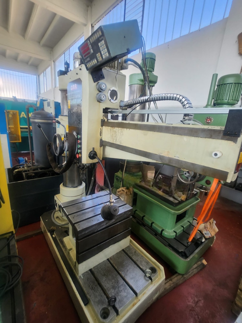 Trapano radiale CMR-CNC mod INVEMA KR 45-1300 in vendita - foto 4