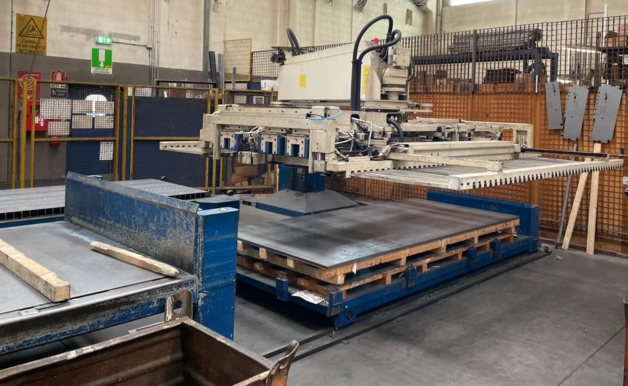 Taglio laser Trumpf Mod Trumatic l 3030 1,8 kw in vendita - foto 3