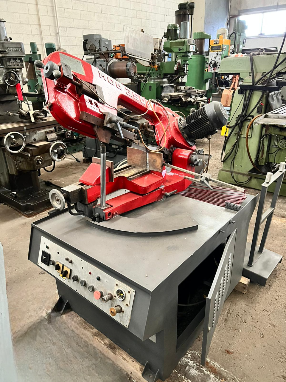 Segatrice a nastro semiautomatica Bianco Mod 350 in vendita - foto 2
