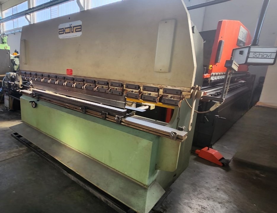 Piegatrice Lamiera ADIRA mod QHA-06330 in vendita - foto 1