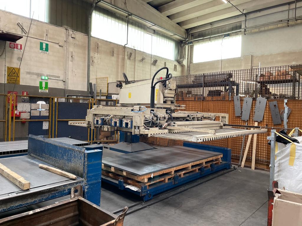 taglio laser Trumpf Mod Trumatic l 3030 1,8 kw in vendita - foto 3