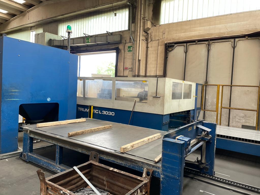 Taglio laser Trumpf Mod Trumatic l 3030 1,8 kw in vendita - foto 2