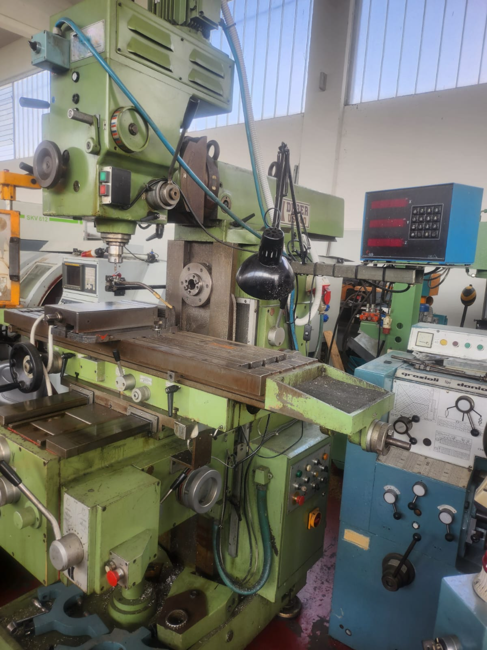 Fresatrice universale DEBER mod US 140 in vendita - foto 2
