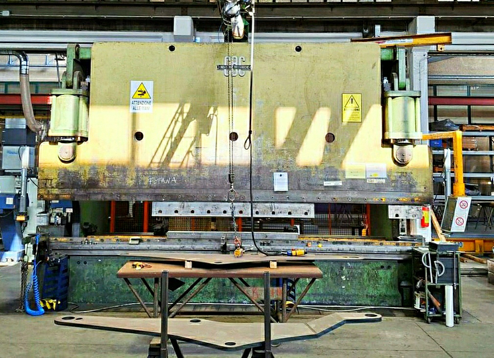 Piegatrice CBC 6000 x 500 ton in vendita - foto 1