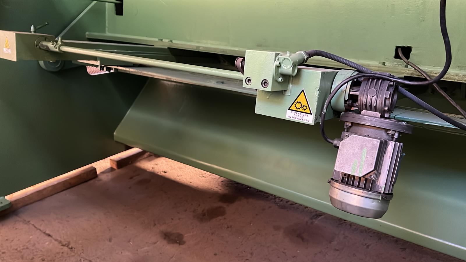 Cesoia lamiera OMAG mod.CI 254 in vendita - foto 2