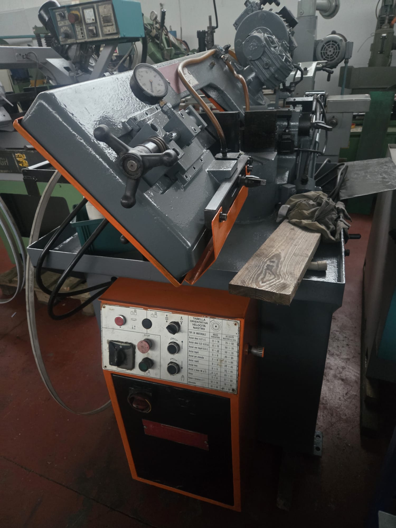 Seghe per metalli in vendita