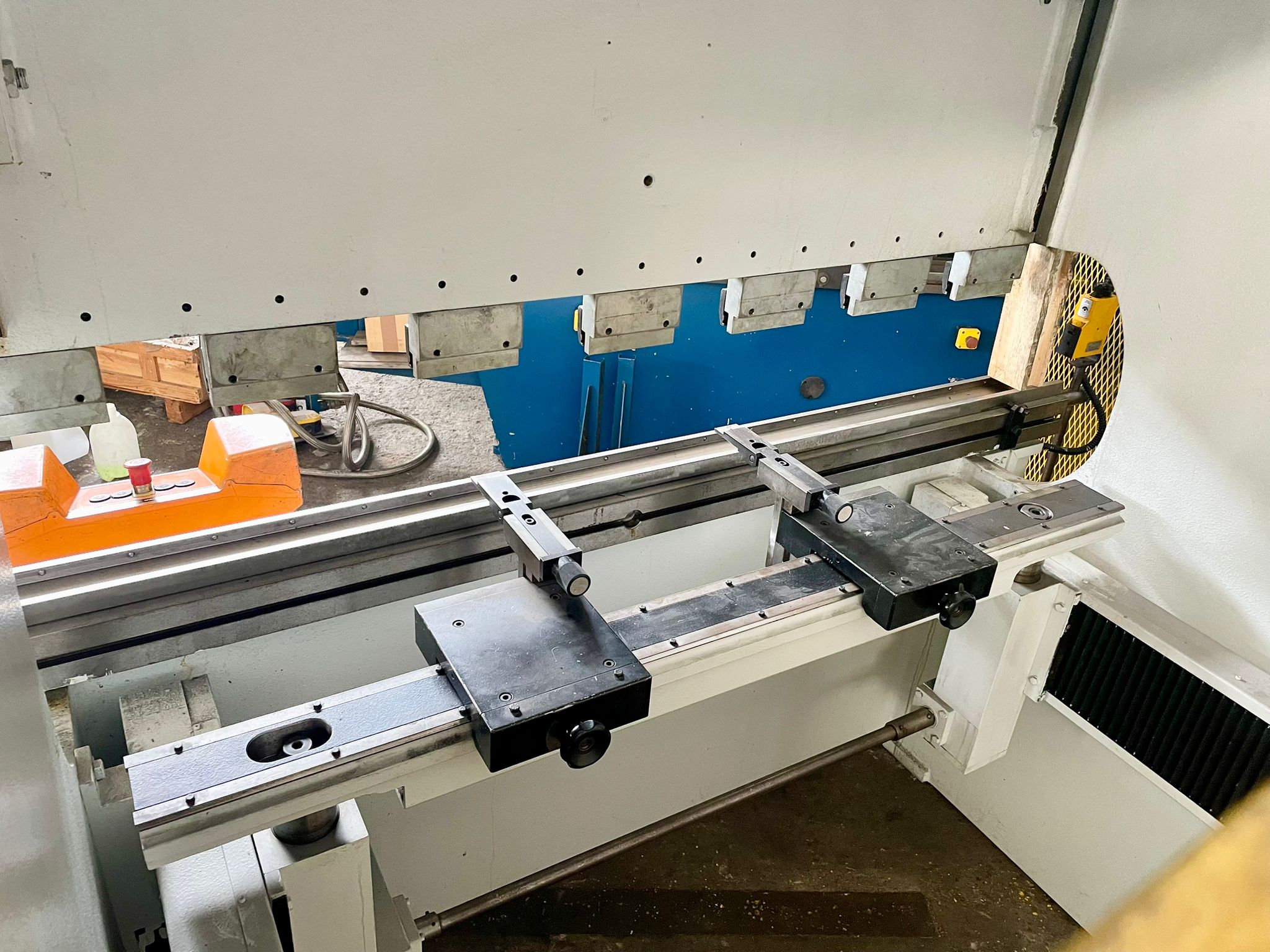 Piegatrice lamiera CBC Mod HS 60 / 21 in vendita - foto 4
