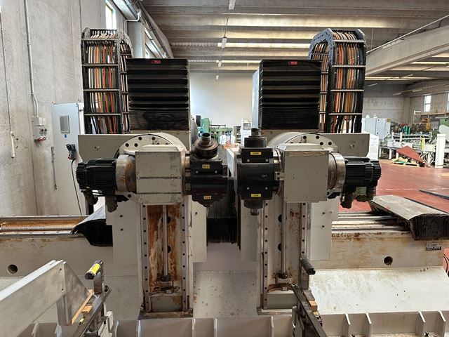 Centro di lavoro a 5+5 assi BACCI mod. DOUBLE in vendita - foto 4