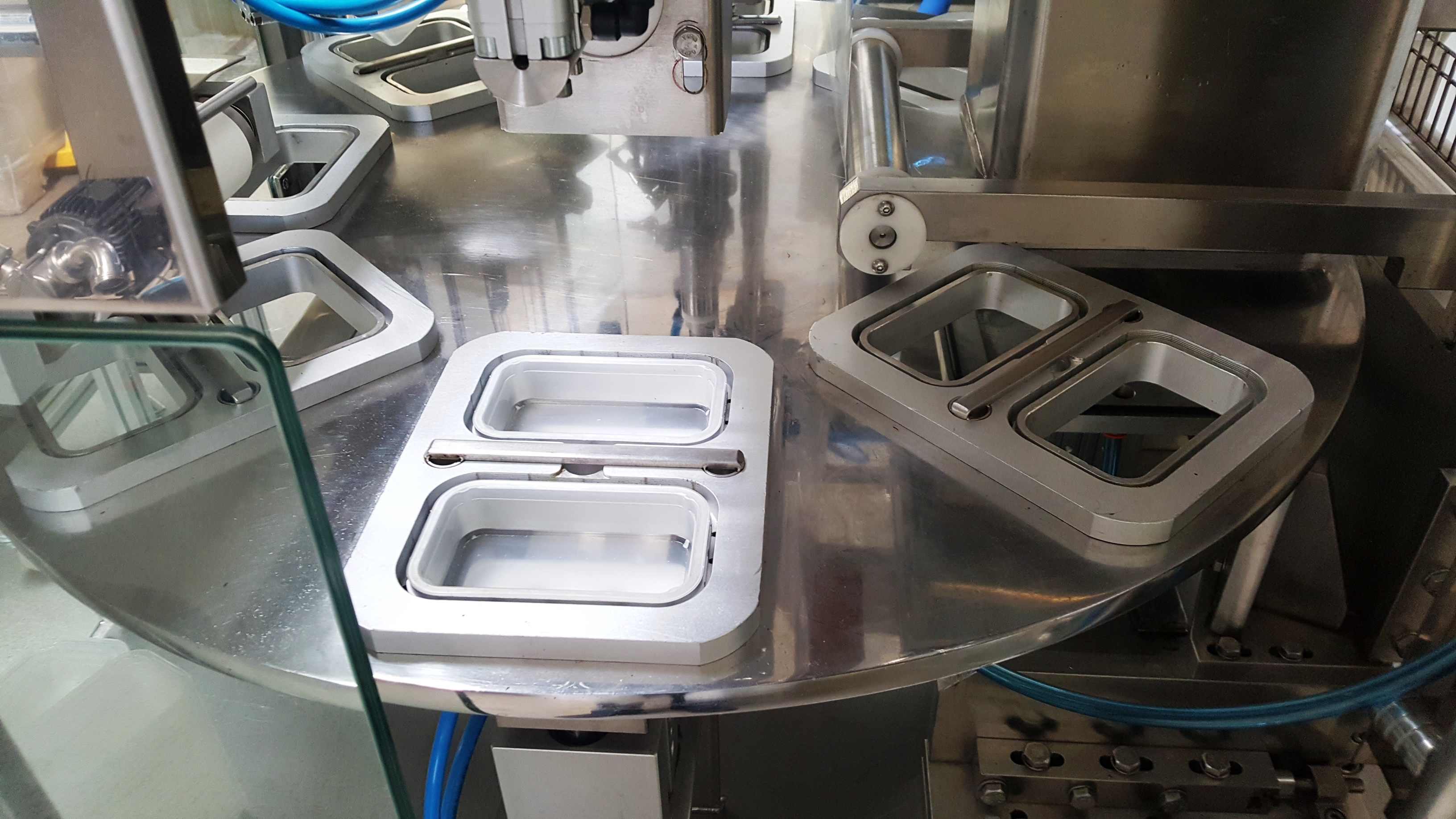VENDO CONFEZIONATRICE VASCHETTE NOREA/PANCOLINI  in vendita - foto 3
