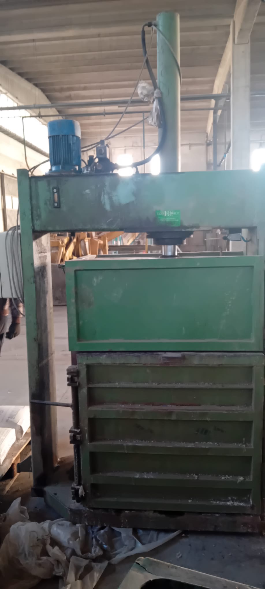 Pressa imballatrice manuale in vendita - foto 3