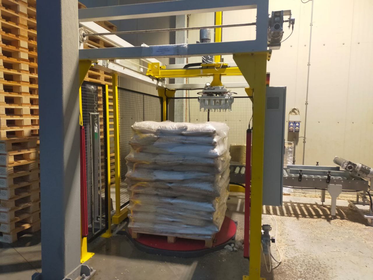 Pallettizzatore con avvolgitore di pallet NUOVO in vendita - foto 4