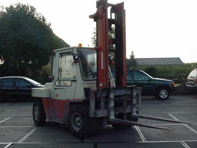CARRELLO ELEVATORE NISSAN in vendita - foto 1
